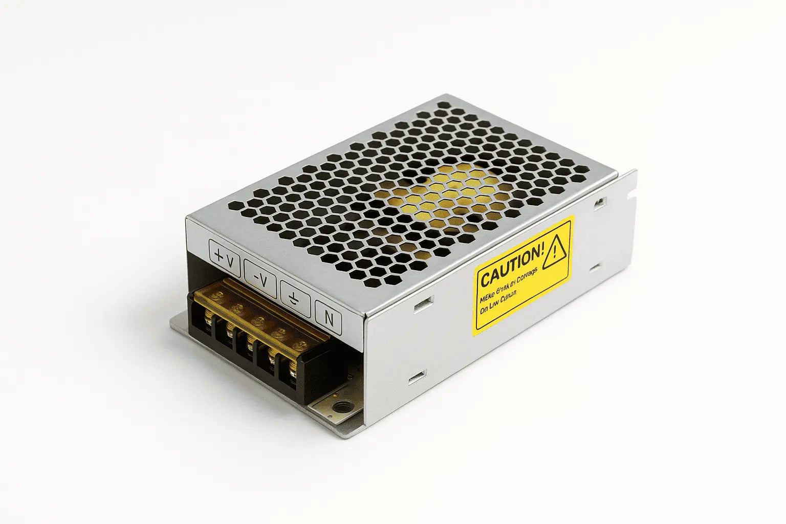 Alimentatore LED rettangolare con griglia metallica e morsetti a vite, su sfondo bianco, ideale per alimentare strisce LED in modo sicuro e stabile.