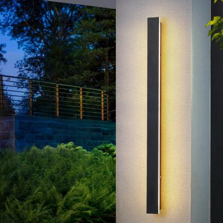 Lampada LED da parete per esterno 150 cm con luce regolabile 3CCT