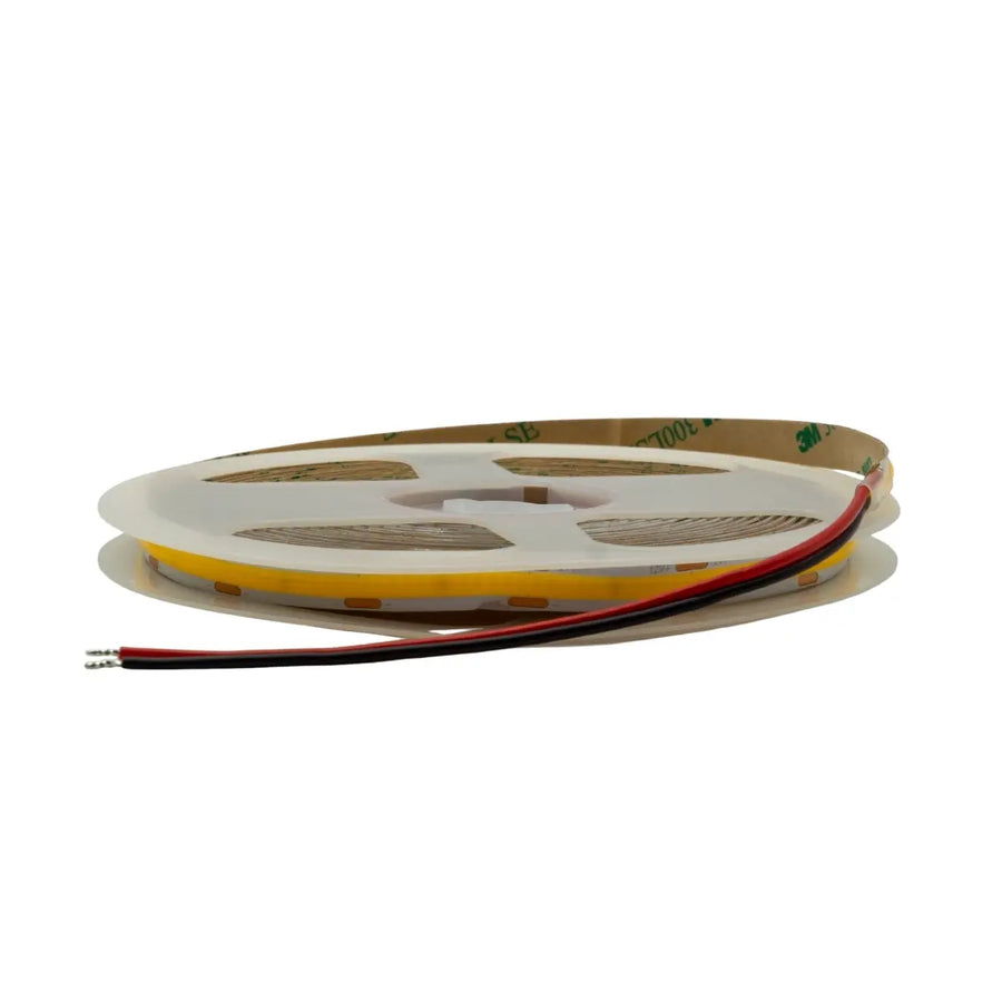 Dettaglio Striscia LED COB 12W 4000K 12V con chip ad alta densità luce uniforme